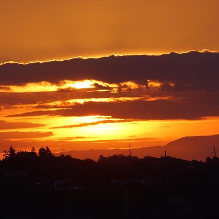 Casa Vacanze Sweet Dreams Agliano Terme Esterno foto