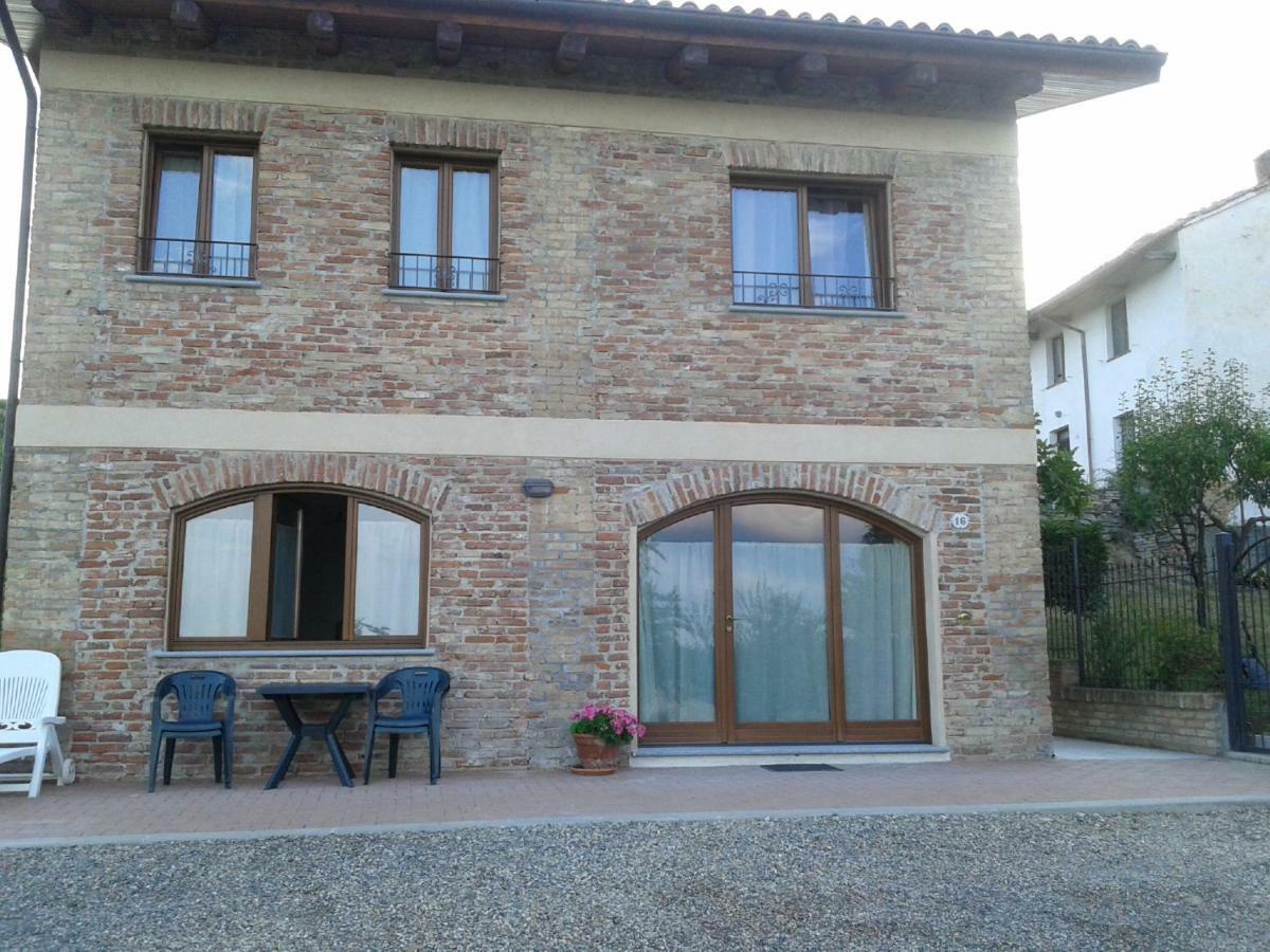 Casa Vacanze Sweet Dreams Agliano Terme Esterno foto